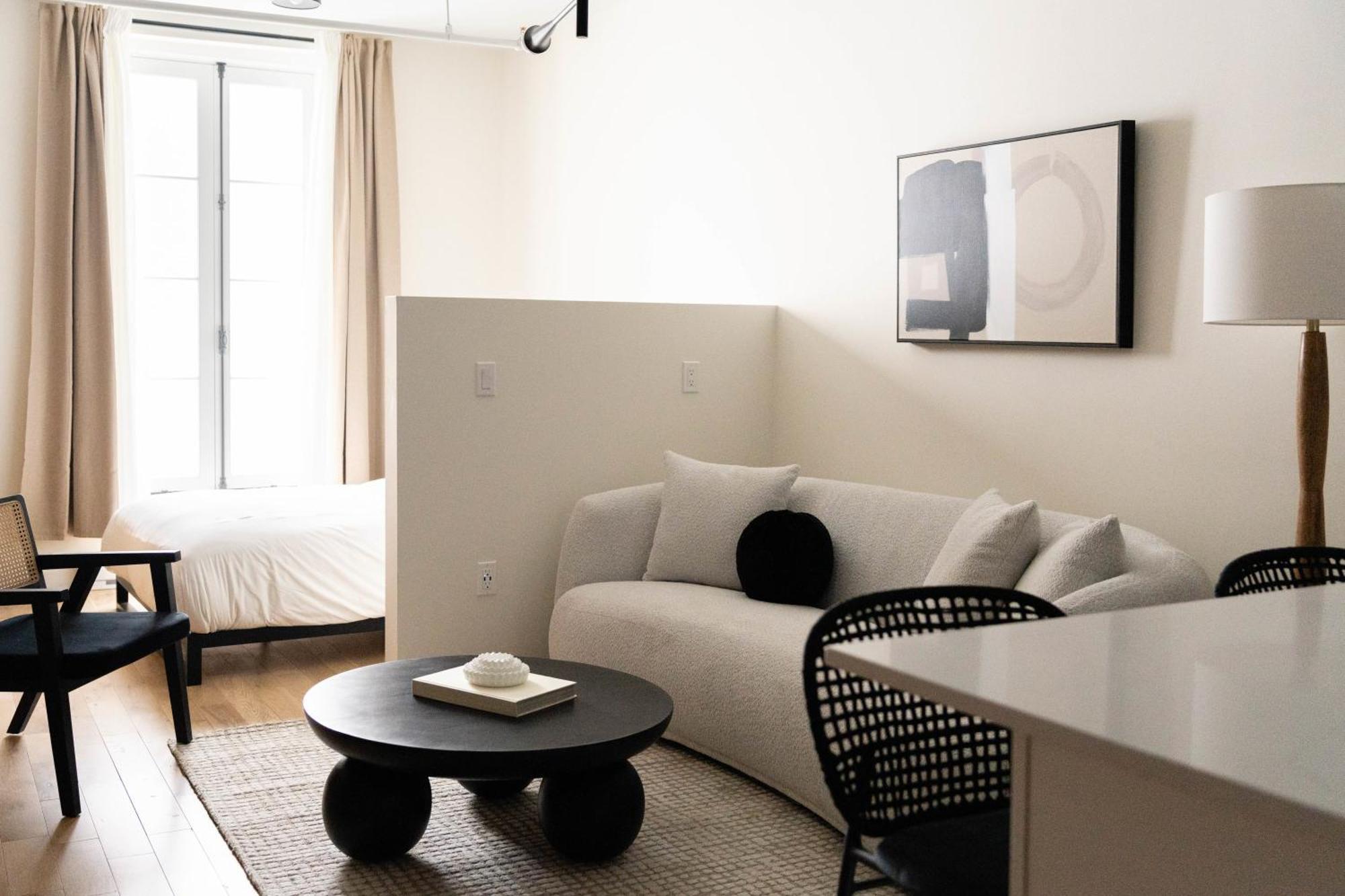 Maison Place Jacques-Cartier By Luxury In Transit Montreal Bagian luar foto